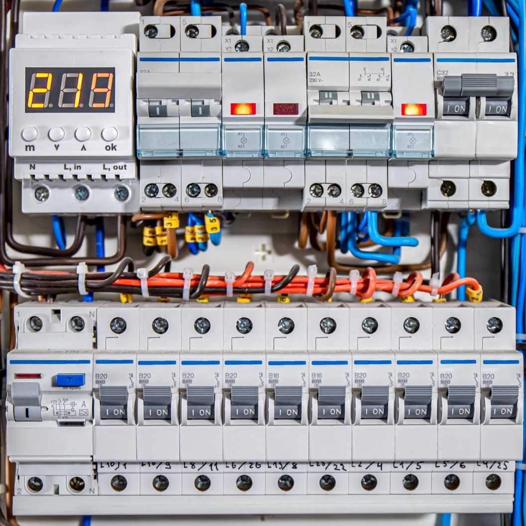 Montagem de Painéis Elétricos